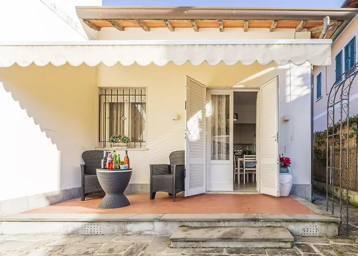 Casa Liliana Ac, Wifi, Dei Marmi * Форте-деи-Марми
