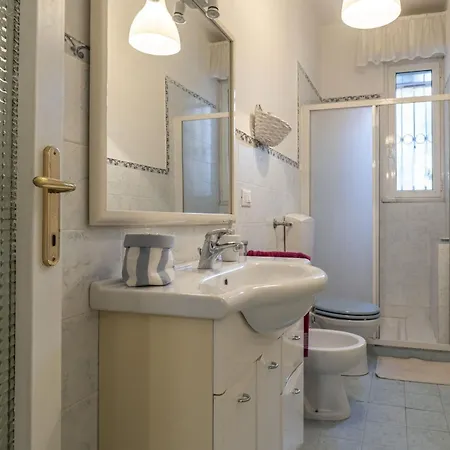 Casa vacanze Casa Liliana Ac, Wifi, Dei Marmi