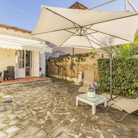 Casa Liliana Ac, Wifi, Dei Marmi